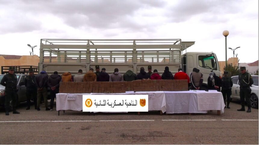 توقيف 45 تاجر مخدرات وحجز أزيد من 8 قناطير من الكيف المعالج عبر الحدود مع المغرب