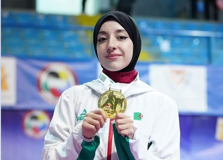 لأول مرة.. طالبة جزائرية تُتوج بالميدالية الذهبية في الدوري العالمي “سيري A” الكوميتي