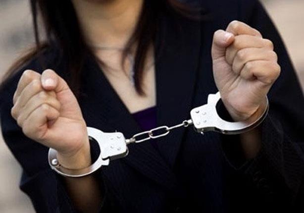 لخلافها مع والدته.. سيّدة مهددة بالحبس لضرب وحرق إبن جارتها