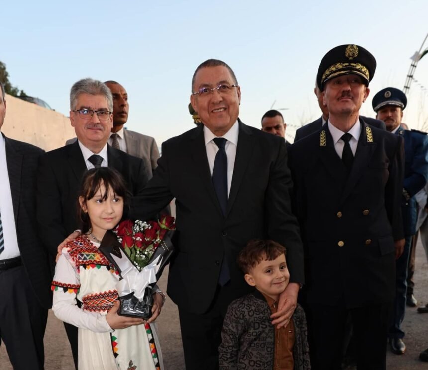 وزير الداخلية يُشرف على مراسم تنصيب والي غليزان الجديد