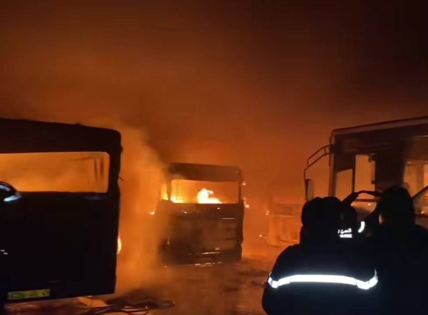 إصابة 3 أشخاص في حريق بحظيرة حافلات “إيتوزا” بسوق أهراس