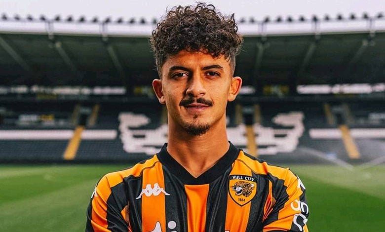 بالفيديو.. بلومي يعود لمركز تدريبات هال سيتي