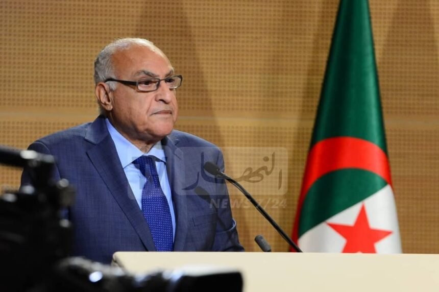 عطاف يعقد جلسة عمل مع نظيره الإيطالي