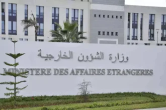 وزارة الخارجية تستدعي السفير الفرنسي وتوضح