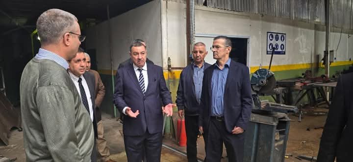وزير النقل يقوم بزيارة ميدانية مفاجئة لمؤسسة إيتوزا لتفقد سير العمل