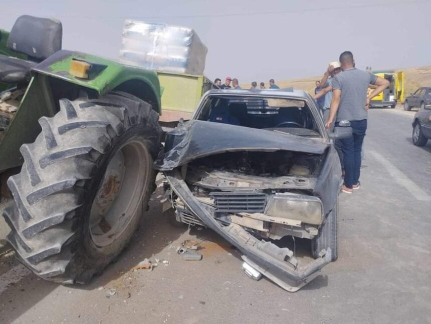 البويرة.. 7 جرحى في اصطدام سيارة بجرار فلاحي
