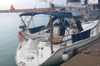 العثور على قارب يحمل الراية الإسبانية بسواحل مستغانم