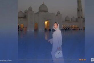 بعد وشم ابعد عنا الشر آمين.. جورجينا بالحجاب والعباءة داخل مسجد
