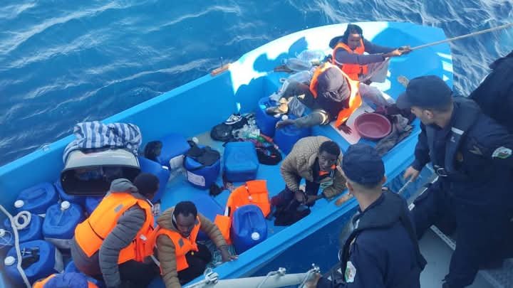 دفاع : إنقاذ 23 مهاجر غير شرعي من جنسيات إفريقية ببومرداس