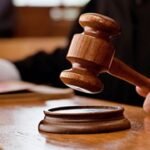 شيخ يتوسل المحكمة باتخاذ الإجراءات في حق ابنه”المدمن” بعد اعتدائه عليه وعلى والدته