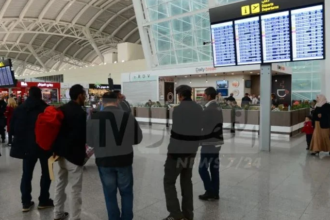مطار الجزائر.. توقيف مسافر متلبسا بحيازة بطاقة إقامة بولندية مزوّرة