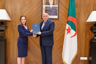 وزير الخارجية يتسلم أوراق إعتماد سُفراء جدد لدى الجزائر