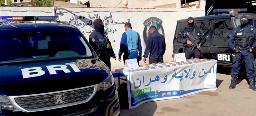 وهران: الايقاع بشبكة منظمة للاتجار بالمخدرات وحجز أكثر من 3 كلغ كيف