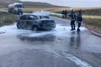 البويرة.. إصابة شخصين في حريق سيارة بسور الغزلان
