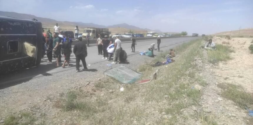 باتنة: 8 جرحى إثر انقلاب حافلة لنقل المسافرين بعين التوتة