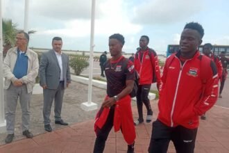 بالصور.. بعصة منتخب غامبيا تحل بعنابة تحسبا لمواجهة محليي الخضر