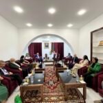 بن قرينة يستقبل وفدًا من أبناء الجالية الجزائرية المقيمة بالخارج