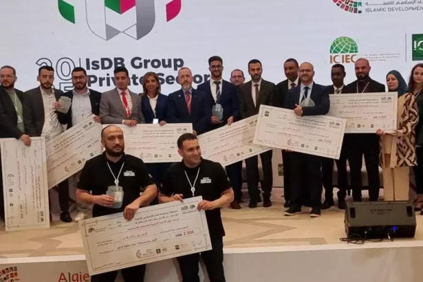 تتويج تسع مؤسسات ناشئة جزائرية في الطبعة الثالثة لجائزة الإبتكار