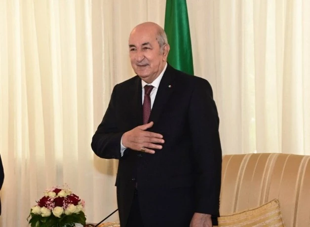 رئيس الجمهورية للحجاج الجزائريين  .. “أدعو الله أن تكونوا خير سفراء للجزائر في بيت الله الحرام”