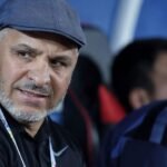 زكري المنقذ يحتفل بالبقاء في دوري روشن بطريقته المعتادة