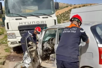 عين الدفلى.. 6 جرحى في اصطدام  بين سيارة وشاحنة بـ اولاد المهدي
