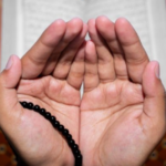 لا تنسوا الدعاء فهو عبادة يحبها الله