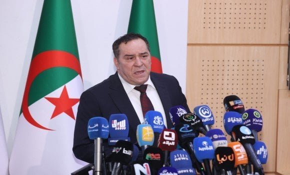 وزير الاتصال: تدابير جديدة لتمكين الصحف الإلكترونية من الاستفادة من الإشهار العمومي 