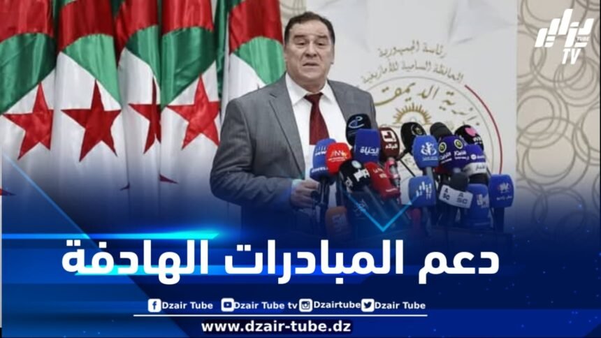 وزير الاتصال يؤكد على دعم المبادرات الهادفة إلى تعزيز مكانة اللغة الأمازيغية في الإعلام الوطني