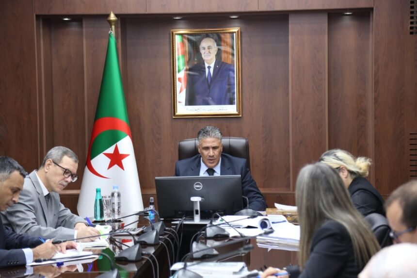 وزير السكن يترأس اجتماعا هاما يخص 4 مدن 