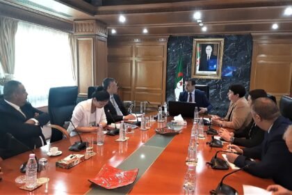أحد أكبر التكتلات الصناعية في الصين مُهتم بالسوق الجزائرية