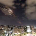 إيران تقصف تل أبيب ردا على هجوم الكيان الصهيوني 