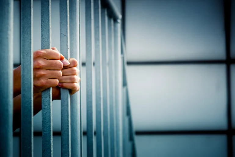 الشلف.. إدانة شخص بثلاث سنوات حبسا نافذا بتهمة تسريب أجوبة “البيام “