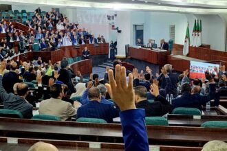 المصادقة على قانون تخفيض سن التقاعد لعمال قطاع التربية