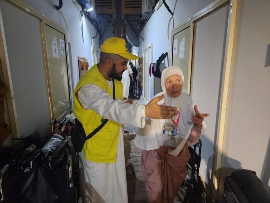 بلمهدي يثمن جهود البعثة الجزائرية ويدعو إلى مواصلة العمل