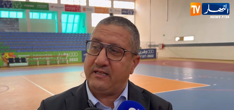 تجار: “كل الامكانيات المادية والبشرية مسخرة لانجاح البطولة الإفريقية لكرة اليد”