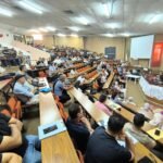 تسليم وثائق التوطين البنكي لفائدة عدد من المتعاملين الاقتصاديين