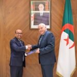 عطاف يتسلم نسخا من أوراق اعتماد السفير الجديد لنبغلاديش لدى الجزائر
