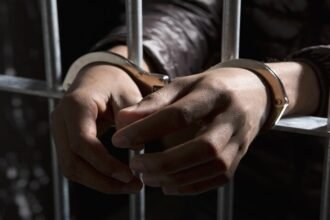غليزان .. الحبس 18 شهرا لشخصين نشرا حلول مادة الإنجليزية في امتحان البكالوريا