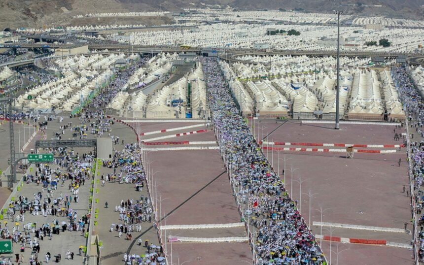 لقضاء يوم التروية.. الحجاج يتوجهون إلى مشعر منى
