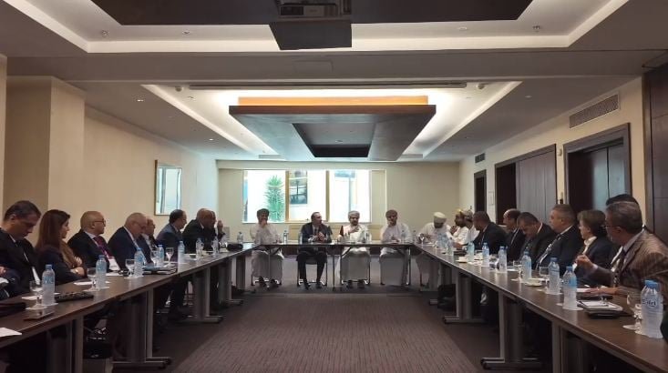 مولى يتباحث مع  وزير التجارة والصناعة وترويج الاستثمار العماني