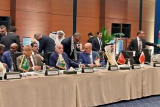 وزراء الخارجية العرب يدينون العدوان الصهيوني على إيران في اجتماعهم بإسطنبول