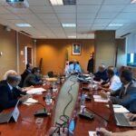 وزير التجارة يترأس اجتماعًا لبحث أسعار المياه وضبط السوق