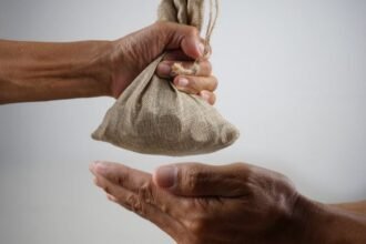 100 ألف أسرة استفادت من صندوق الزكاة العام  الماضي