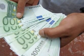 3 سنوات حبسا لمسيّر شركة تركية حاول تهريب 40 ألف أورو لاسطنبول