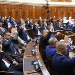 التصويت بالأغلبية على القانونين المتعلقين بالتأمينات الإجتماعية والتقاعد