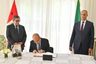الجزائر تُوقّع على سجل التعازي في وفاة وزير خارجية البيرو الأسبق