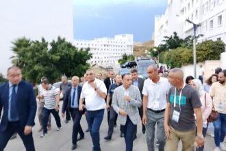 بالصور.. صادي يزور المرافق الرياضية بعنابة ويلتقي بالوفود الرياضية