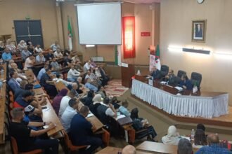 تشجيع مستوردي العلامة الواحدة والناشطين في مجال الألبسة والأحذية على الاستثمار المحلي