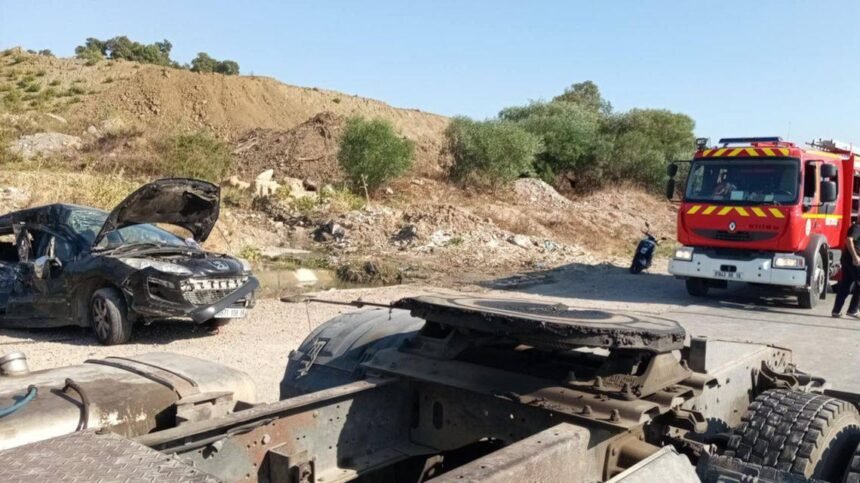 جيجل .. 6 جرحى في اصطدام بين سيارة وشاحنة بالطاهير
