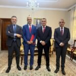 زروقي يستقبل سفير  إيطاليا لدى الجزائر